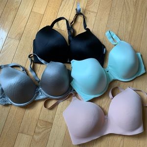 4 34D bras that are brand new